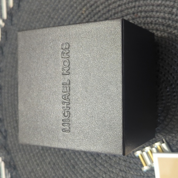 Michael Kors MK6225 Sawyer Silver/gold chronograph women's watcg - Picture 5 of 5